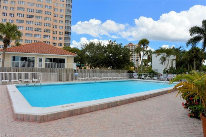 Large heated pool (pre hurricane Ian photo)