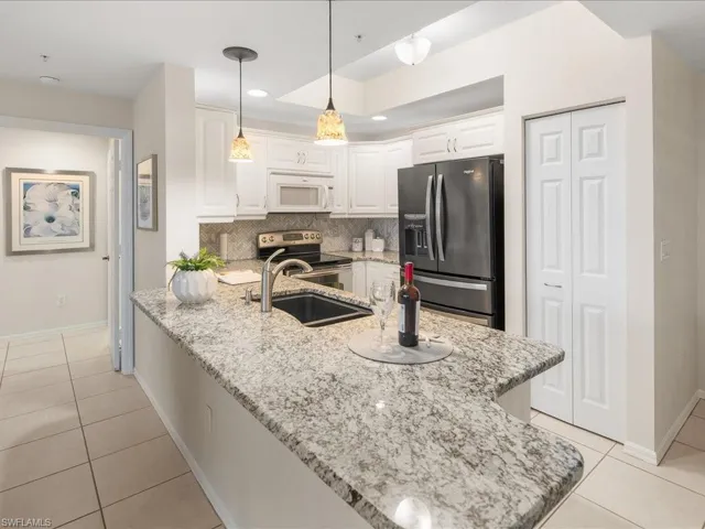 1001 Arbor Lake Dr # 606, Naples Fl 34110