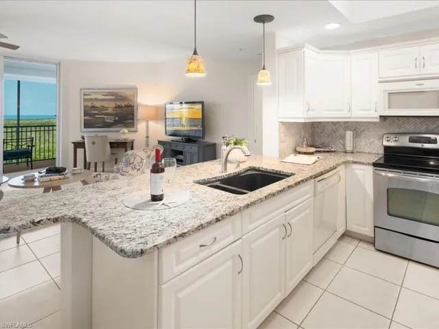 1001 Arbor Lake Dr # 606, Naples Fl 34110