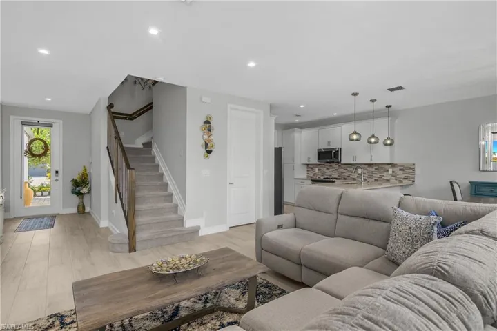 Main Level Views