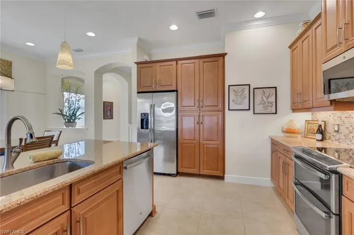 9142 Isla Bella Cir, Bonita Springs, Florida 34135