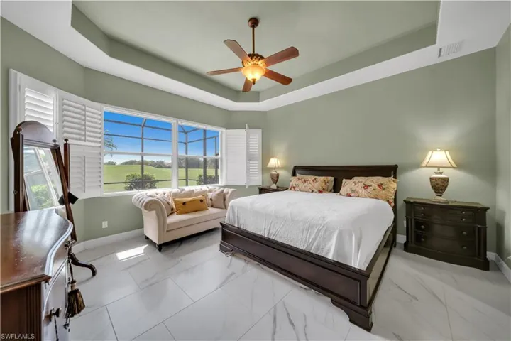 7672  Sussex  CT, Naples, FL 34113
