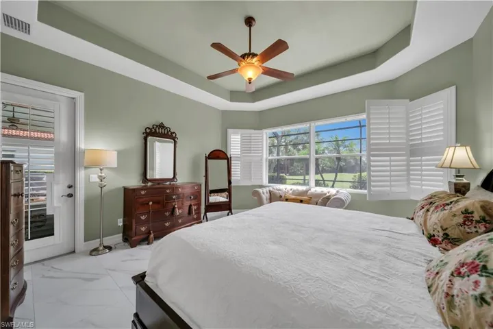 7672  Sussex  CT, Naples, FL 34113