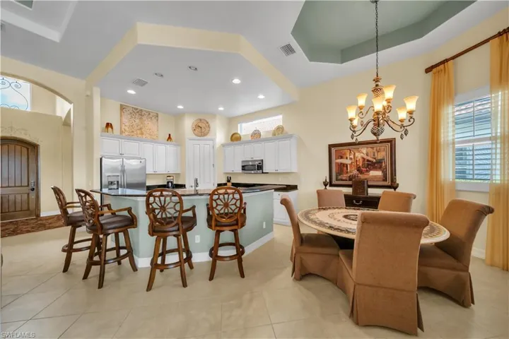 7672  Sussex  CT, Naples, FL 34113