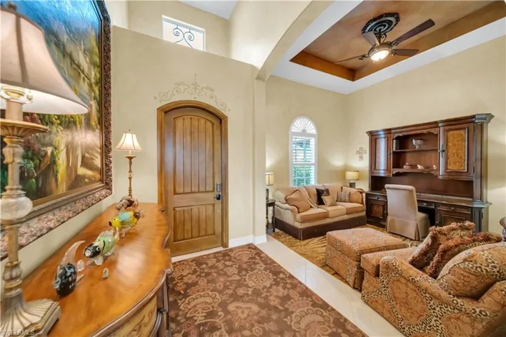 7672  Sussex  CT, Naples, FL 34113