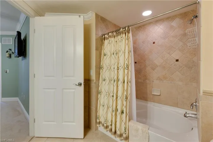2825 Palm Beach Blvd 308, Fort Myers, Florida 33916