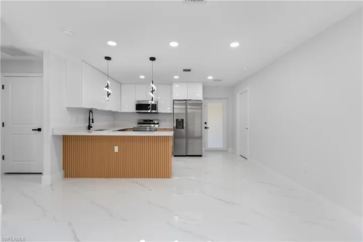 1055 Asther St E, Lehigh Acres, Florida 33974