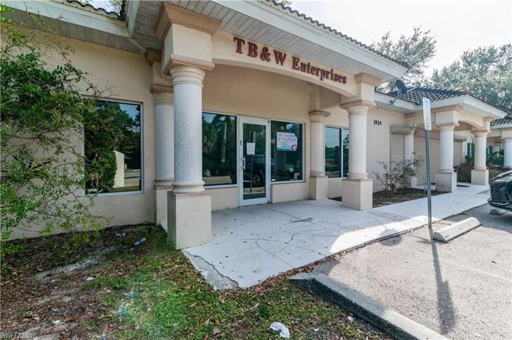 1924 -1942 Santa Barbara BLVD, NAPLES FL 34116