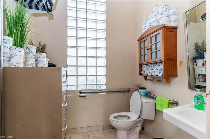 1924 -1942 Santa Barbara BLVD, NAPLES FL 34116