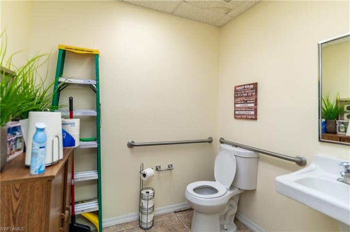 1924 -1942 Santa Barbara BLVD, NAPLES FL 34116