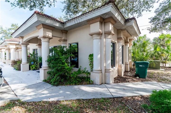 1924 -1942 Santa Barbara BLVD, NAPLES FL 34116