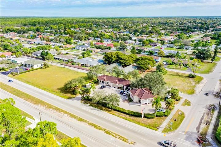 1924 -1942 Santa Barbara BLVD, NAPLES FL 34116