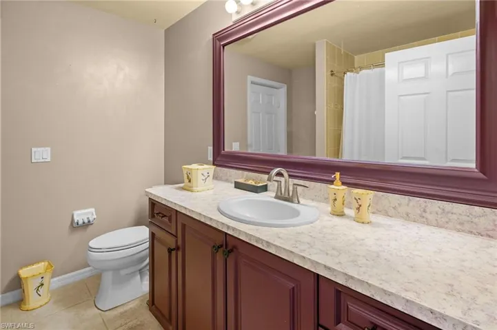 3042 3rd Pl, Cape Coral, Florida 33993
