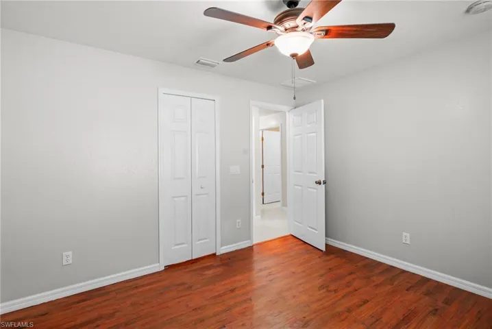 3042 3rd Pl, Cape Coral, Florida 33993