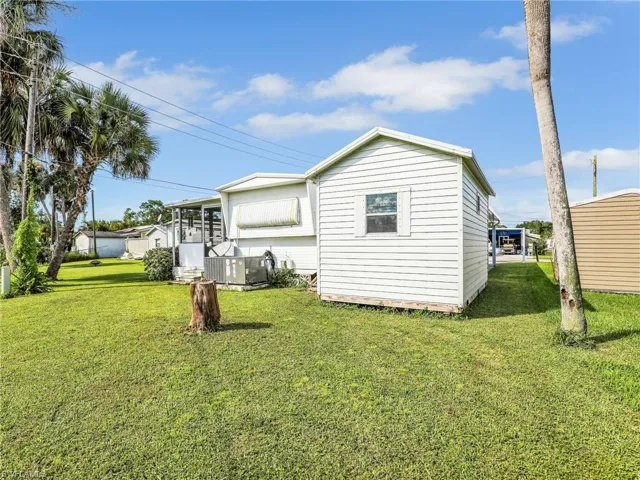 120  Torch  LN, North Fort Myers, FL 33917