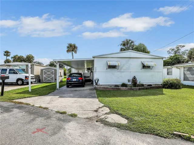 120  Torch  LN, North Fort Myers, FL 33917