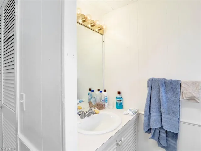 120  Torch  LN, North Fort Myers, FL 33917