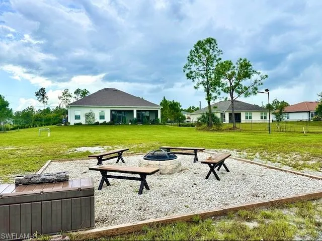 2445  58th NE AVE, Naples, FL 34120