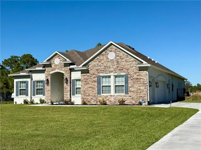 2445  58th NE AVE, Naples, FL 34120