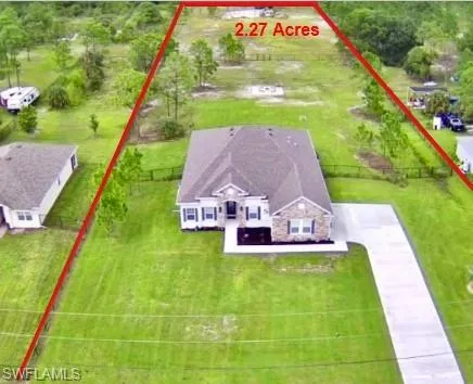 2445  58th NE AVE, Naples, FL 34120