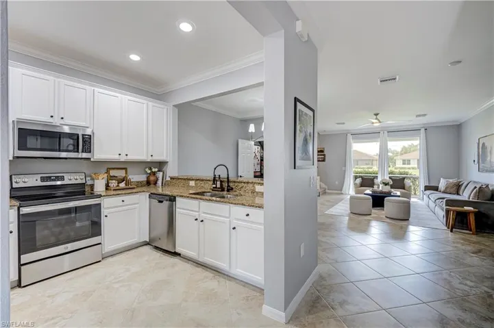 2620 Blossom Way, Naples, Florida 34120