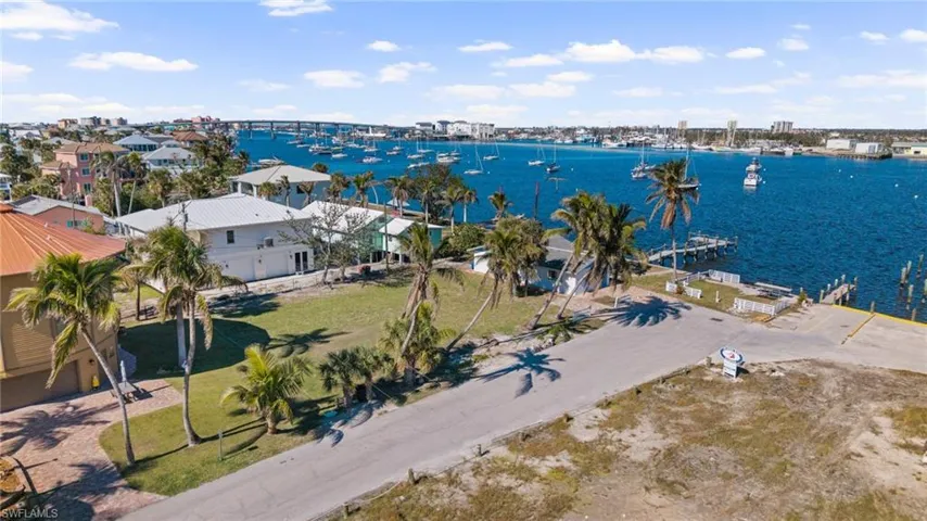 End lot on the bay!!