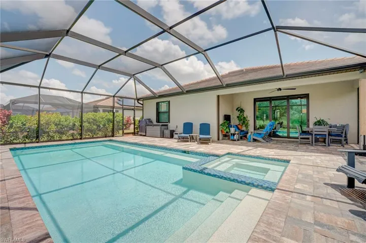 14450  Secret Garden  CV, Fort Myers, FL 33913