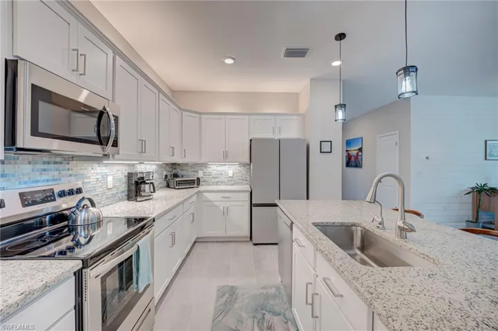 14450  Secret Garden  CV, Fort Myers, FL 33913