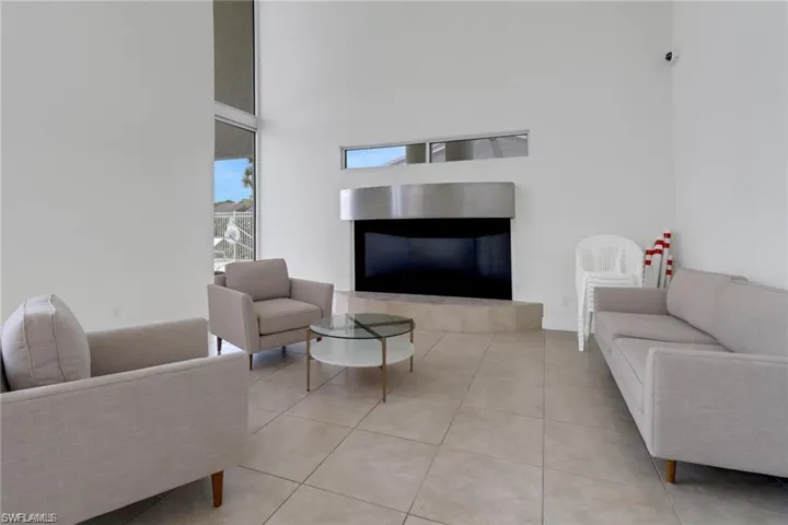 194 Santa Clara Dr 12, Naples, Florida 34104