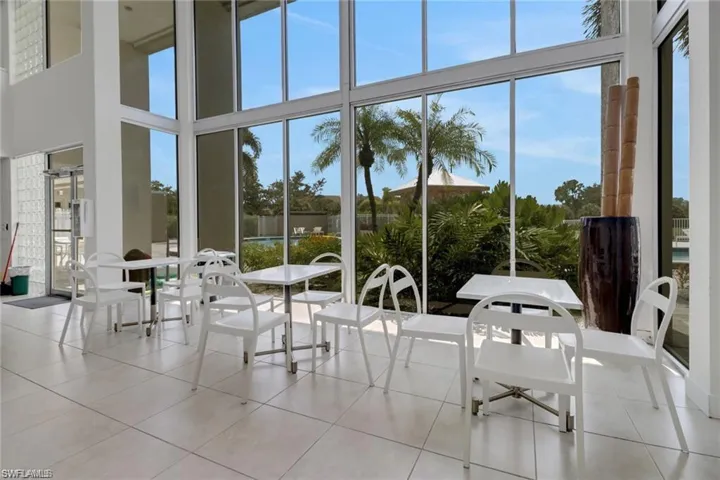 194 Santa Clara Dr 12, Naples, Florida 34104