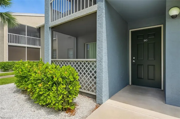 194 Santa Clara Dr 12, Naples, Florida 34104