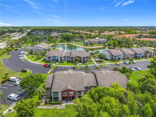 194 Santa Clara Dr 12, Naples, Florida 34104