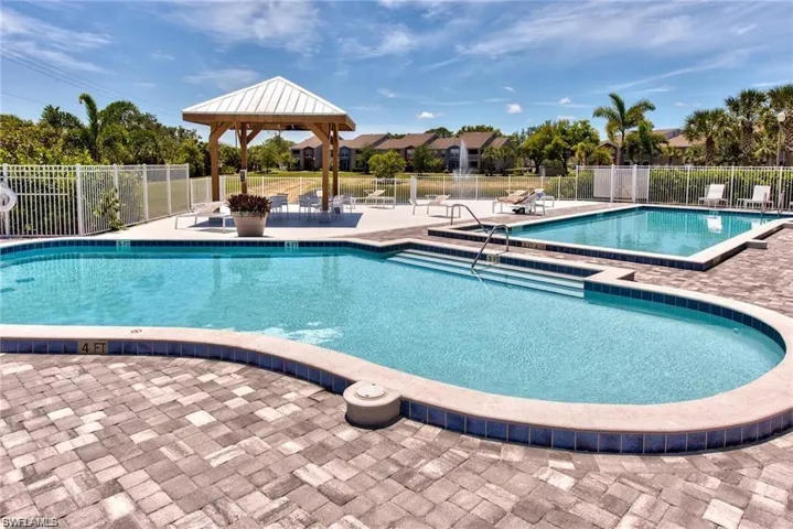 194 Santa Clara Dr 12, Naples, Florida 34104