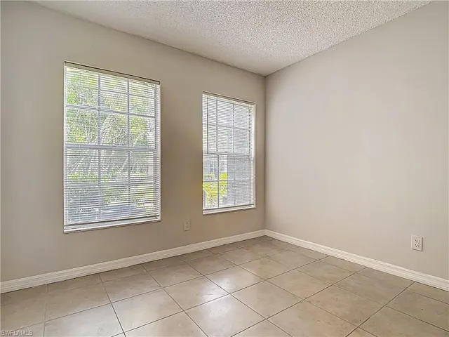 194 Santa Clara Dr 12, Naples, Florida 34104