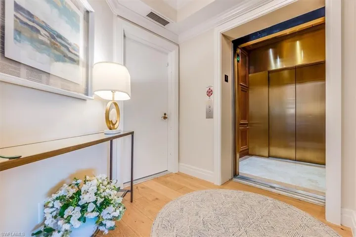 Private Elevator