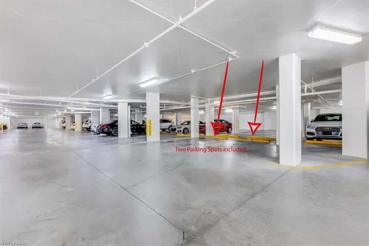 2 parking spaces in the garage!