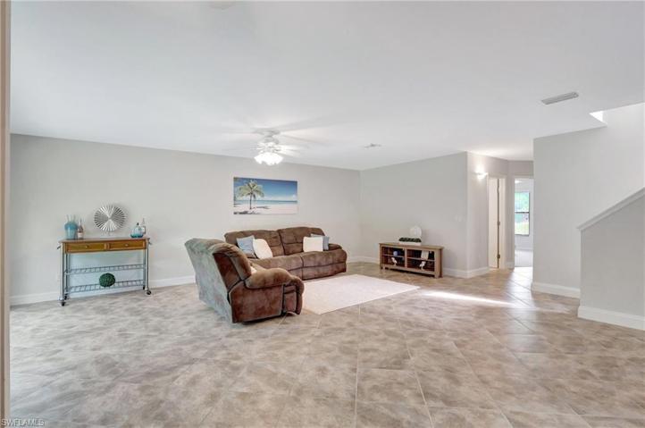 Massive Living Room w/ large breakfast/dining area