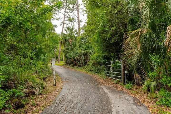 4200/4100  Williamson  RD, Fort Myers, FL 33905