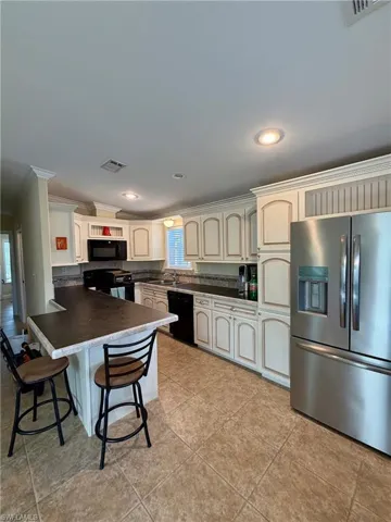 1066  Silver Lakes  BLVD, Naples, FL 34114