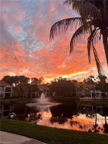 West facing Lanai has Gorgeous Sunsets !!!