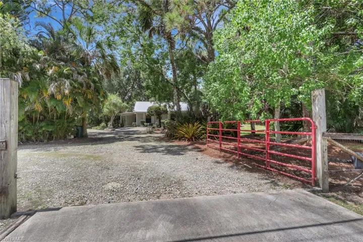 3110 10th Ave Se, Naples, Florida 34117