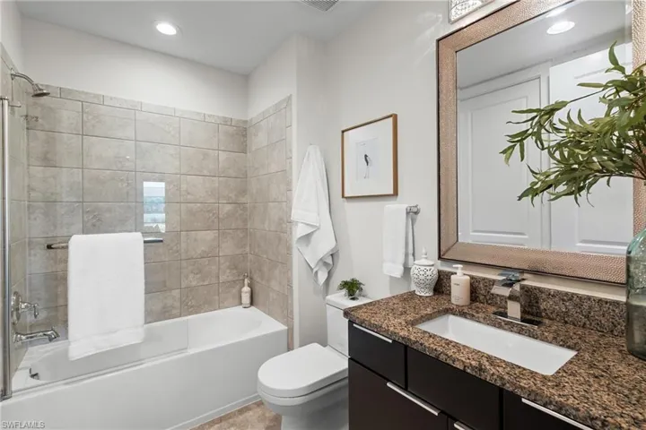 9658  Montelanico  LOOP, Naples, FL 34119