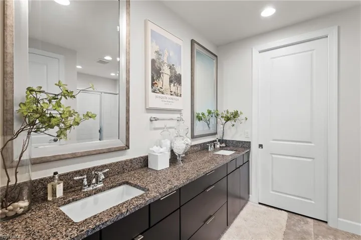 9658  Montelanico  LOOP, Naples, FL 34119