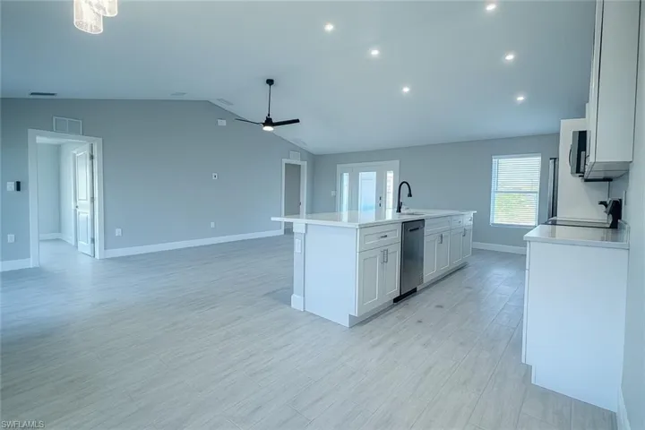 402 Ne 31st Ter, Cape Coral, Florida 33909