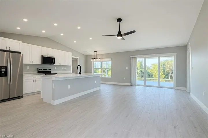 402 Ne 31st Ter, Cape Coral, Florida 33909
