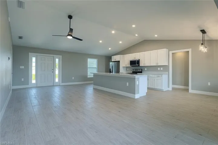 402 Ne 31st Ter, Cape Coral, Florida 33909
