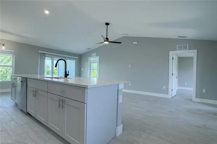 402 Ne 31st Ter, Cape Coral, Florida 33909
