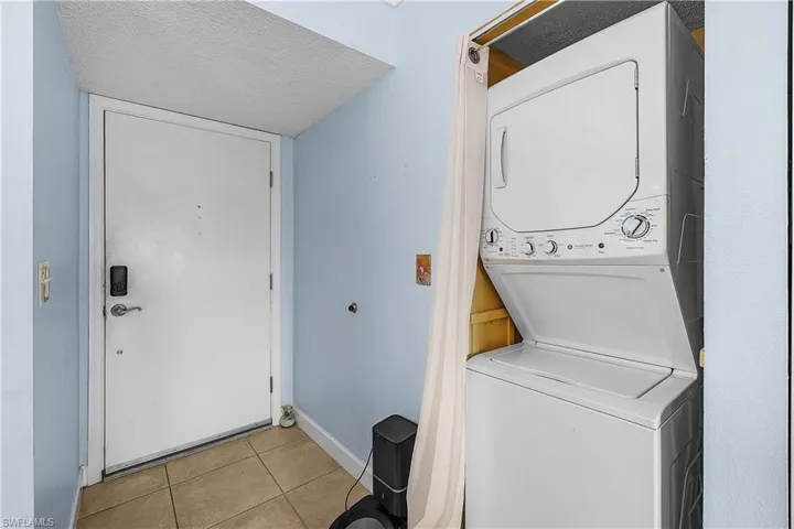 12501  Mc Gregor  BLVD, Fort Myers, FL 33919