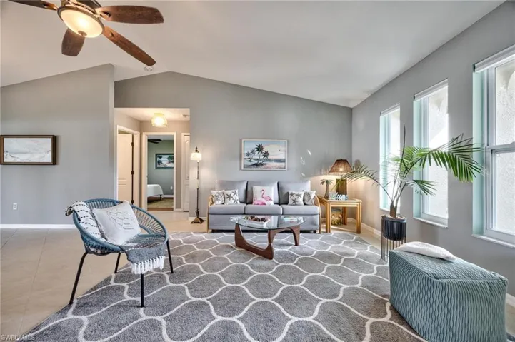 1113 Se 35th Ter, Cape Coral Fl 33904