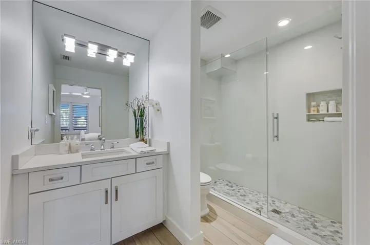 Guest bedroom ensuite